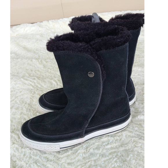 Converse All Star Women's Black Suede Fur Lined Chuck Taylor Boots Size 5 - Picture 1 of 9